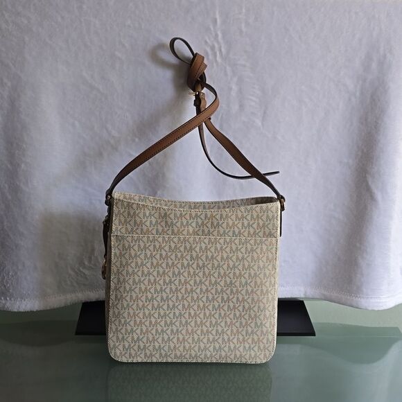 Michael Kors Jet Set Travel Large Logo Messenger Bag Vanilla - Picture 6 of 6